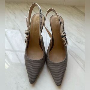 J'Adior Slingback Pump